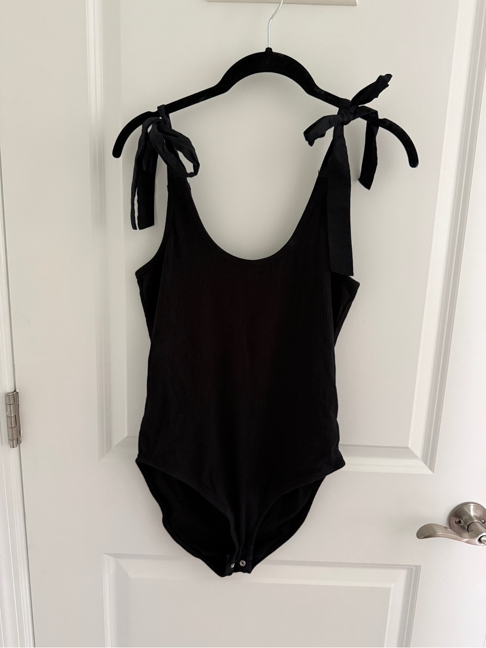 Old Navy Black Tie Ribbed Bodysuit Size Small